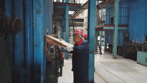 雙河能源集團熱力分公司二熱源站點火烘爐，拉開今冬供暖序幕